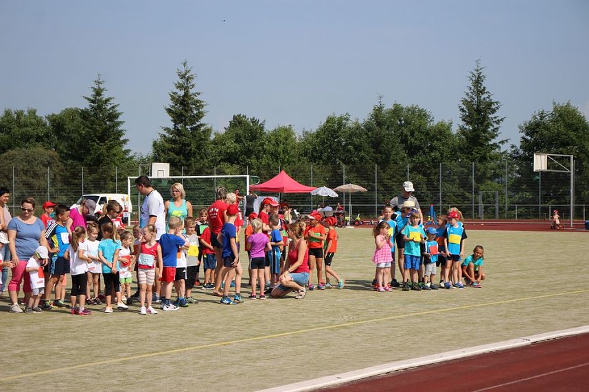 Mini-WM der Leichtathletik gestartet