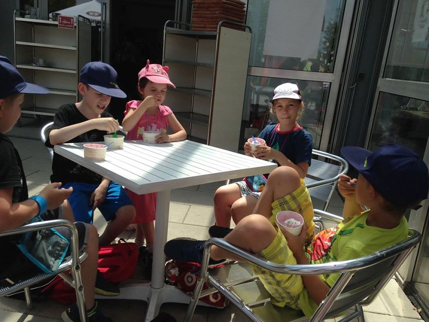 Fahrt zum Kinderfest