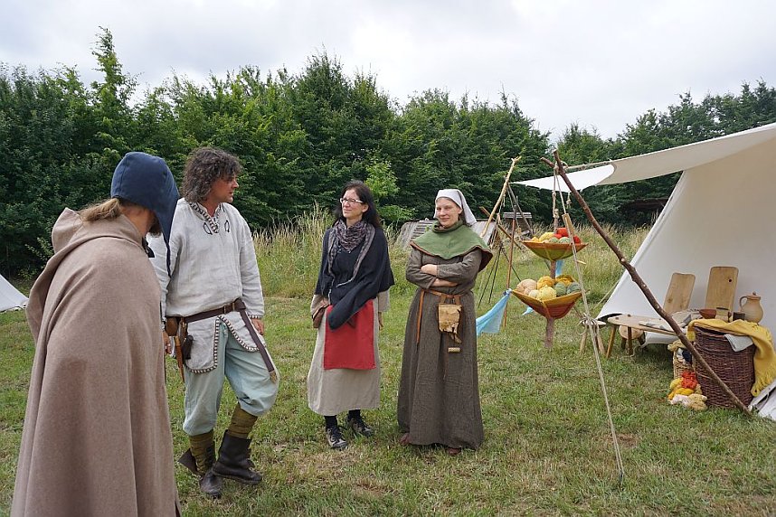 Handwerkermarkt zum Mitsommer