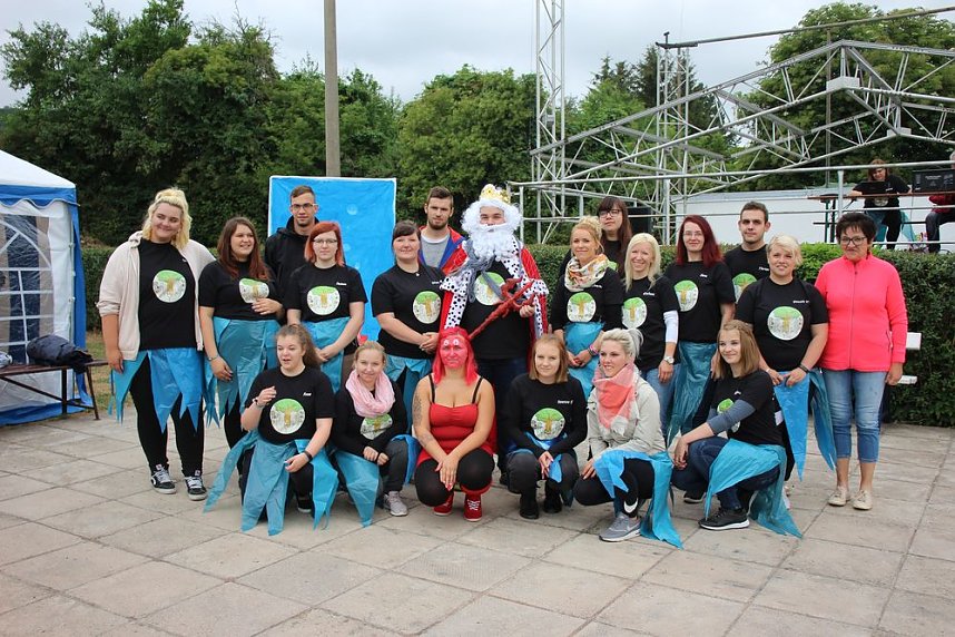 Schwimmbadfest mit der Fachschule