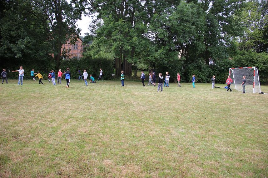 Schwimmbadfest mit der Fachschule