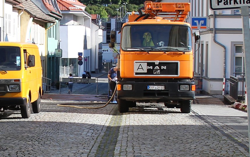 Kleiderwechselstelle und Baustelle