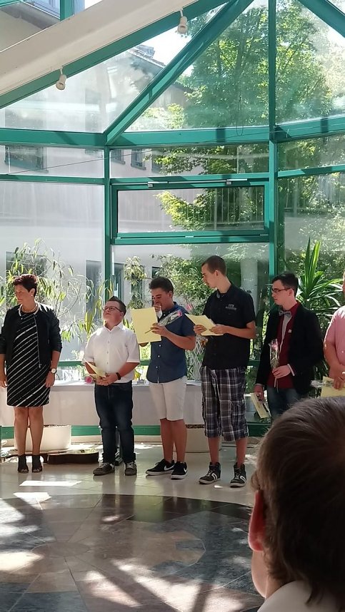 Es ist Zeit zu geh'n,...