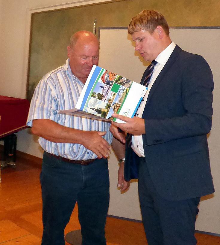 F&ouml;rdermittelbescheide wurden &uuml;bergeben