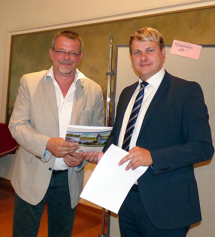 F&ouml;rdermittelbescheide wurden &uuml;bergeben