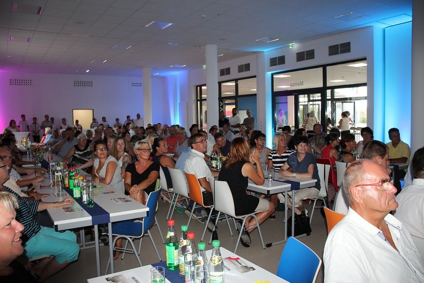 Gemeinschaftsschule in Greu&szlig;en &uuml;bergeben