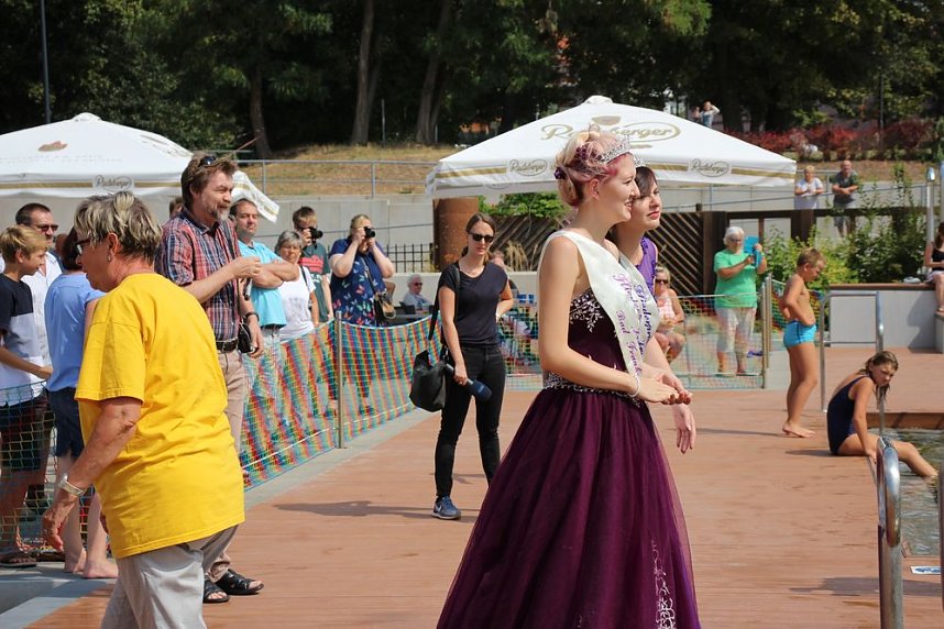 Erste Weltmeister im Brustr&uuml;ckw&auml;rtsschwimmen