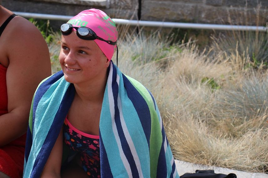 Erste Weltmeister im Brustr&uuml;ckw&auml;rtsschwimmen