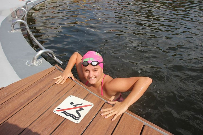 Erste Weltmeister im Brustr&uuml;ckw&auml;rtsschwimmen