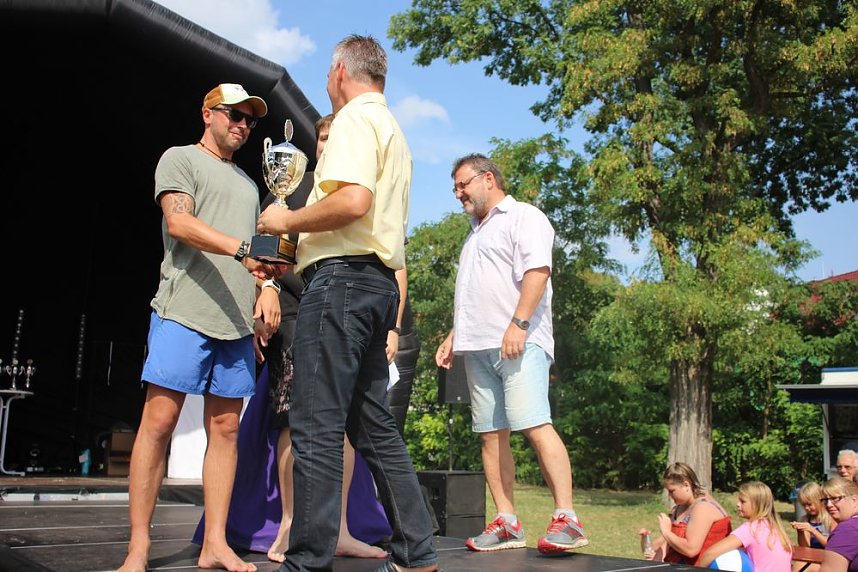 Erste Weltmeister im Brustr&uuml;ckw&auml;rtsschwimmen