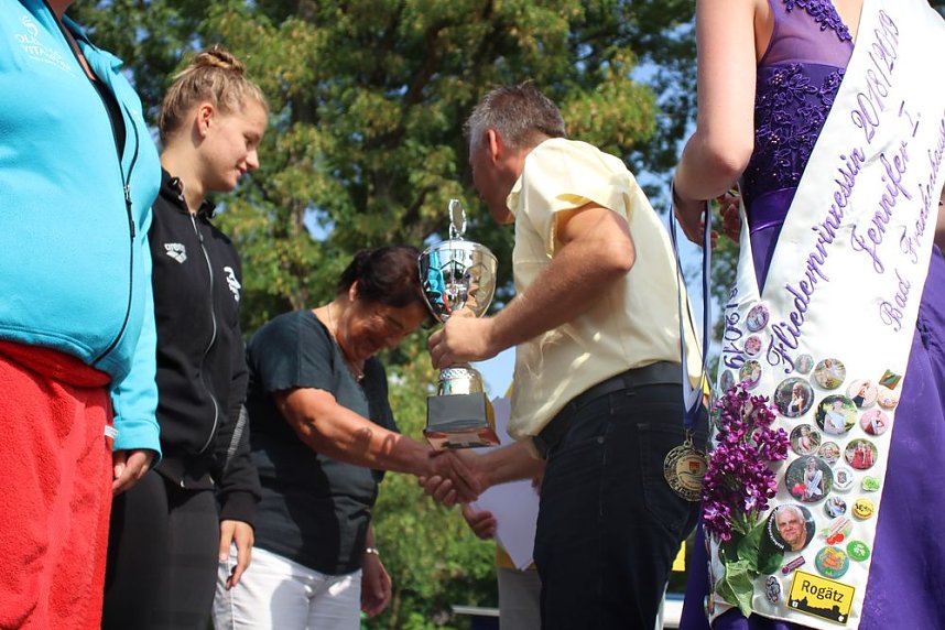 Erste Weltmeister im Brustr&uuml;ckw&auml;rtsschwimmen