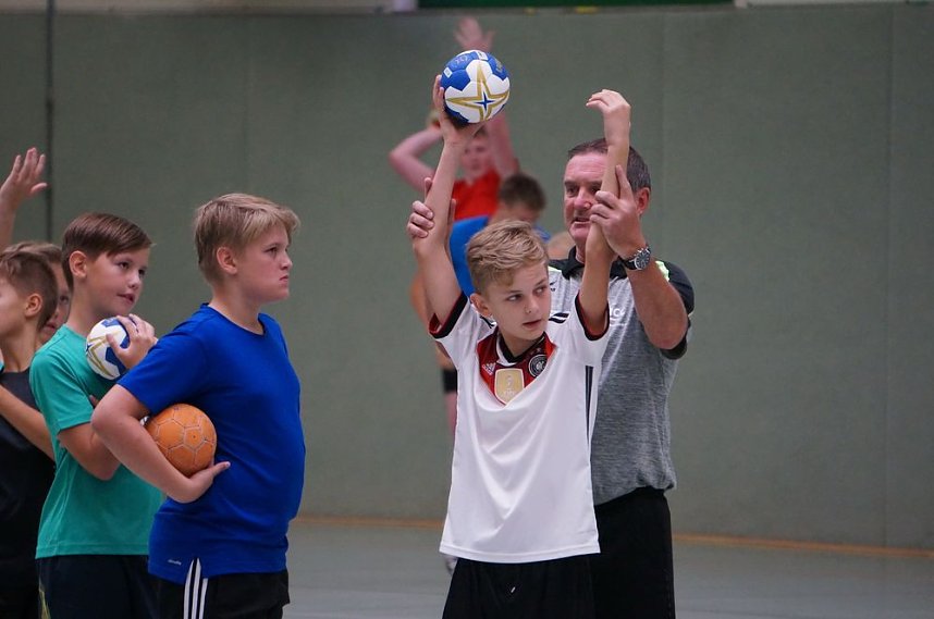 Dagos Handballschule zu Gast in Sondershausen