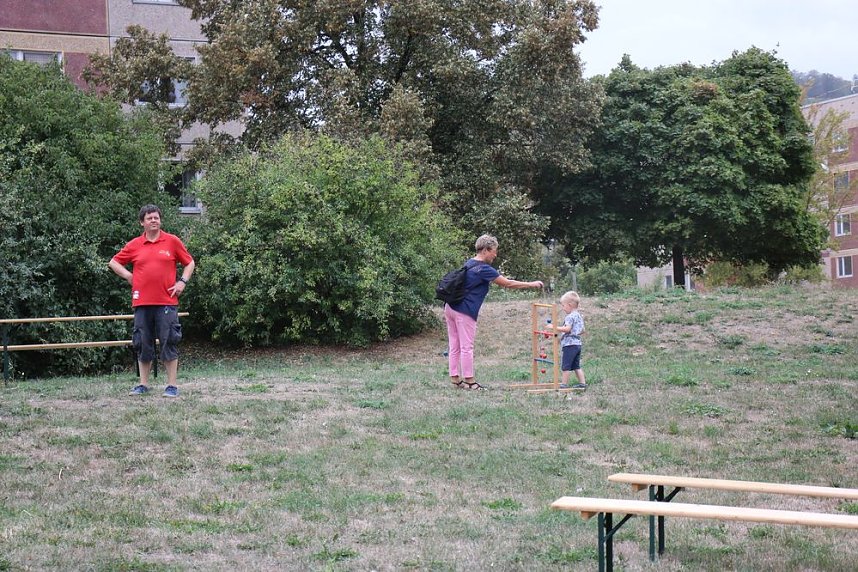 Sturm vertrieb die Feiernden