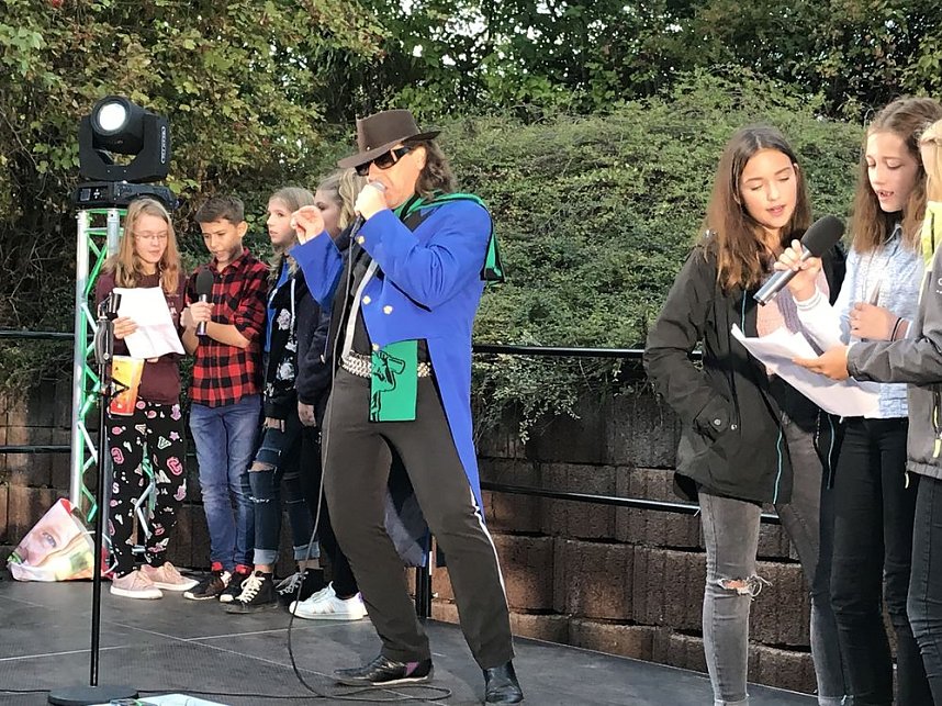 Herbstfest mit gro&szlig;er B&uuml;hnenshow