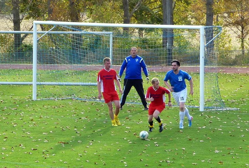 Das traditionelle Fu&szlig;ball-Spiel im Stadion an der Wipper