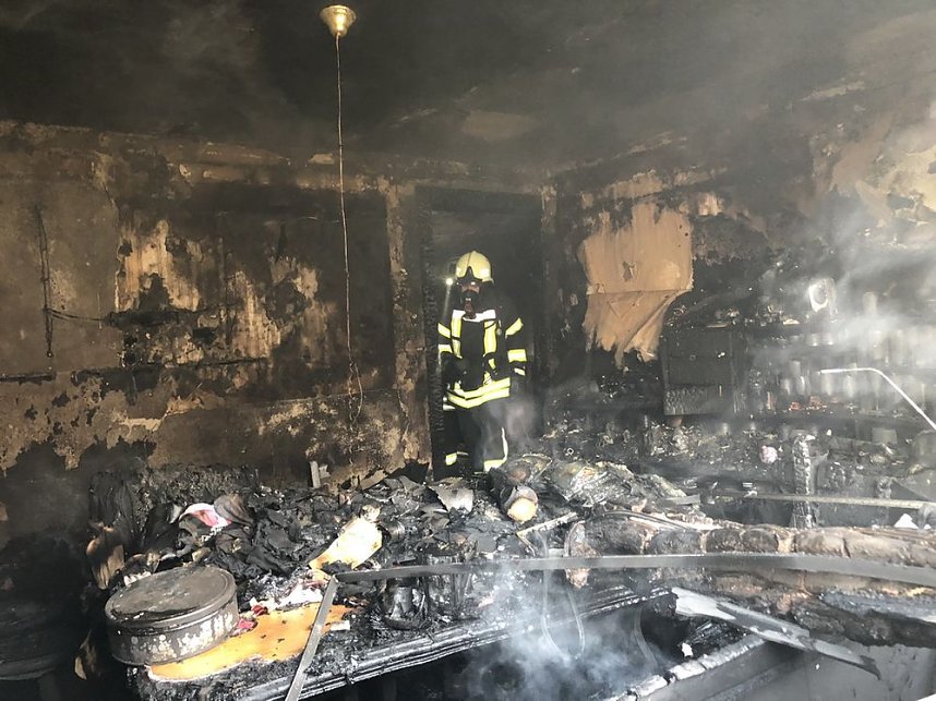 Eine Verletzte bei Wohnhausbrand (Update)