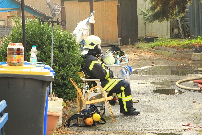 Eine Verletzte bei Wohnhausbrand (Update)