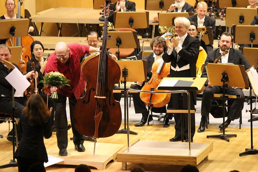 Virtuos am Kontrabass