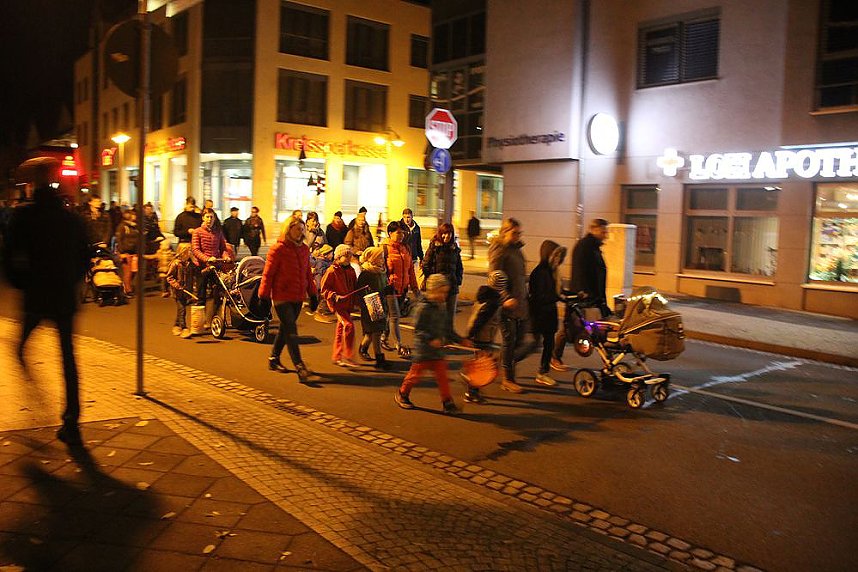 &Ouml;kumenische Martinsfeier und Umzug