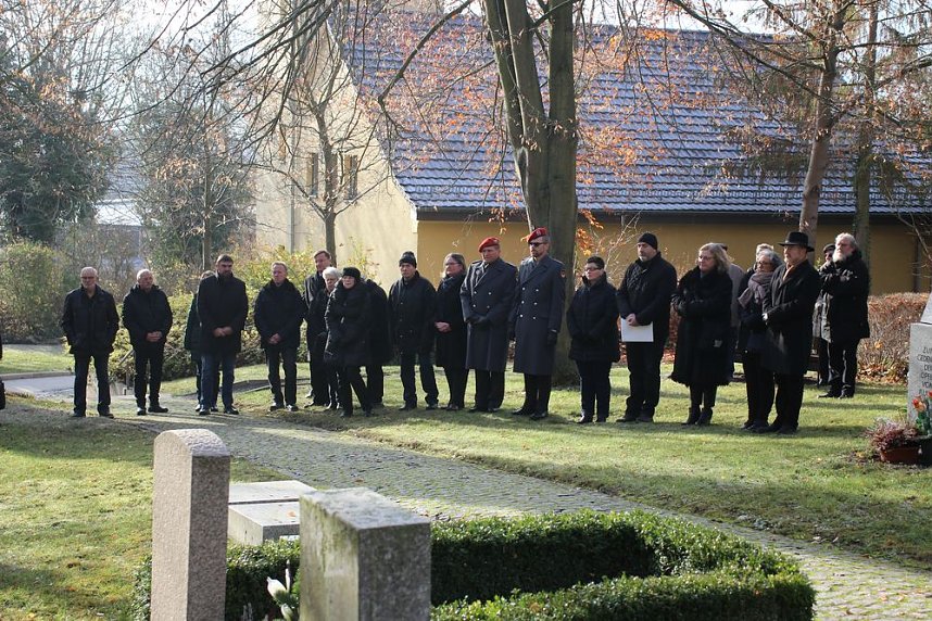 Der Opfer von Gewalt und Kriegen gedacht