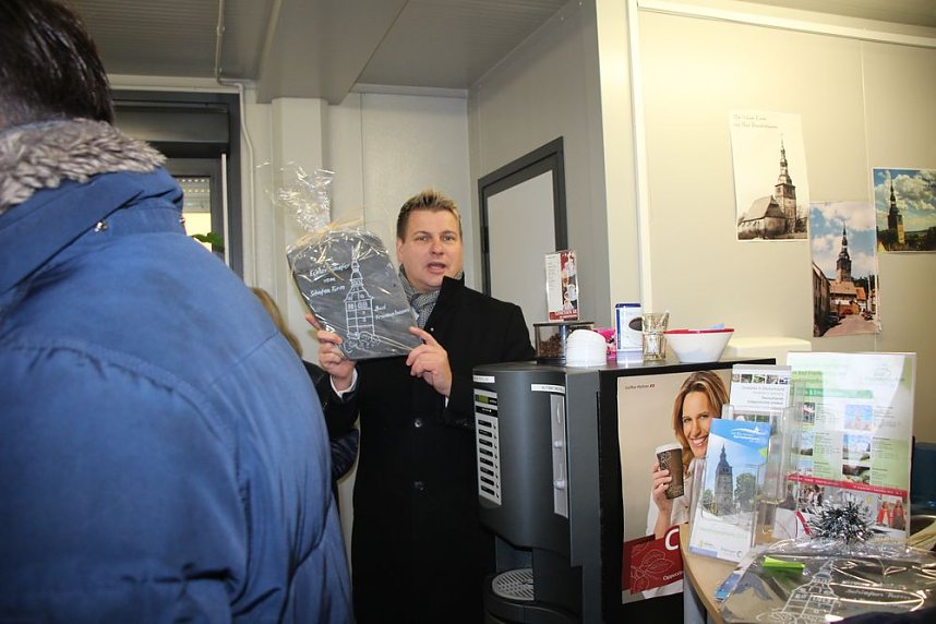 Turmhaube mit Dokumenten best&uuml;ckt