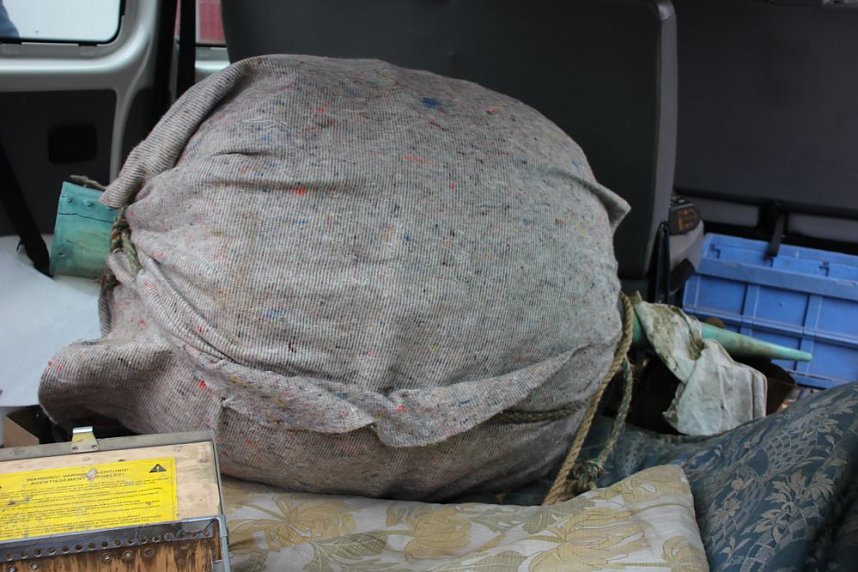 Turmhaube mit Dokumenten best&uuml;ckt