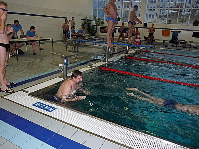 24 - Stunden Schwimmen begonnen