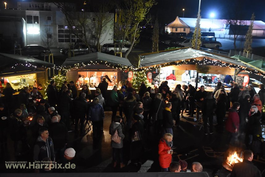 H&uuml;ttengaudi bei Autohaus Peter