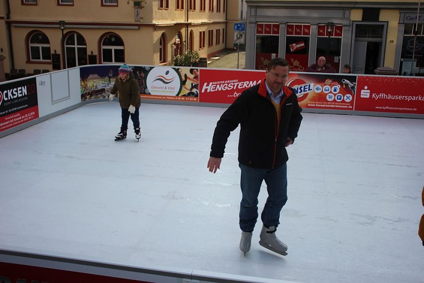 Kunsteisbahn in Sondershausen er&ouml;ffnet