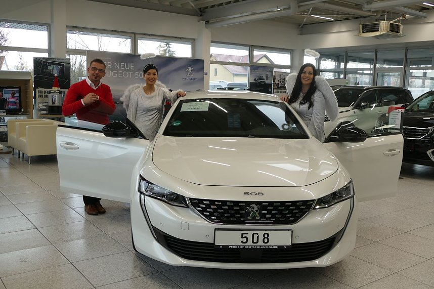 Neues Autohaus er&ouml;ffnet