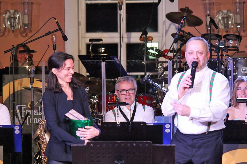 Wieder stehende Ovationen im Achteckhaus