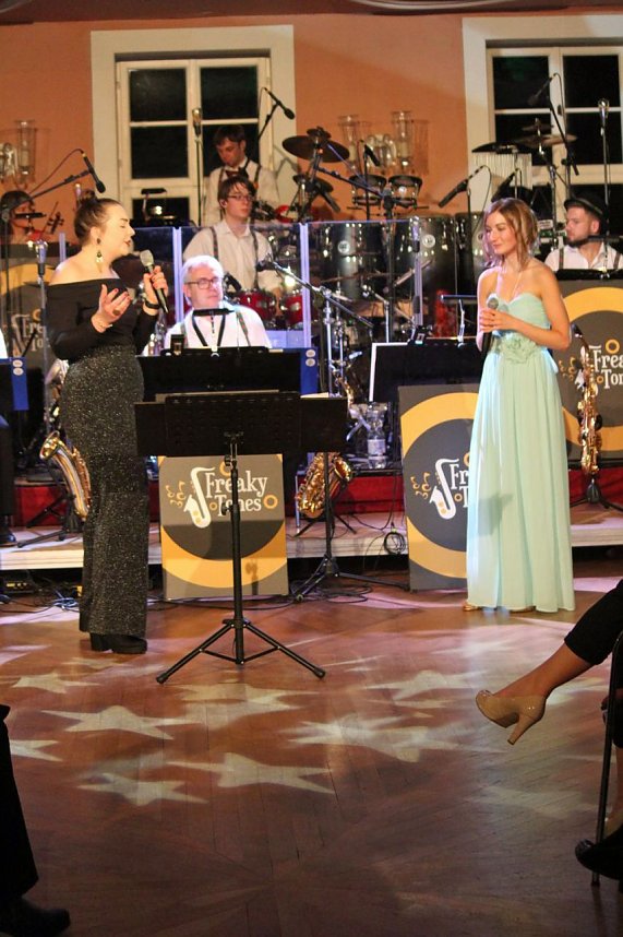 Wieder stehende Ovationen im Achteckhaus