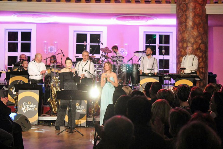 Wieder stehende Ovationen im Achteckhaus