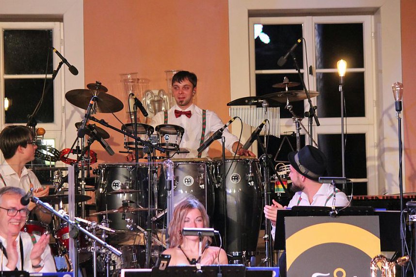 Wieder stehende Ovationen im Achteckhaus