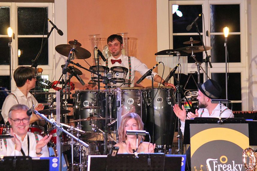 Wieder stehende Ovationen im Achteckhaus