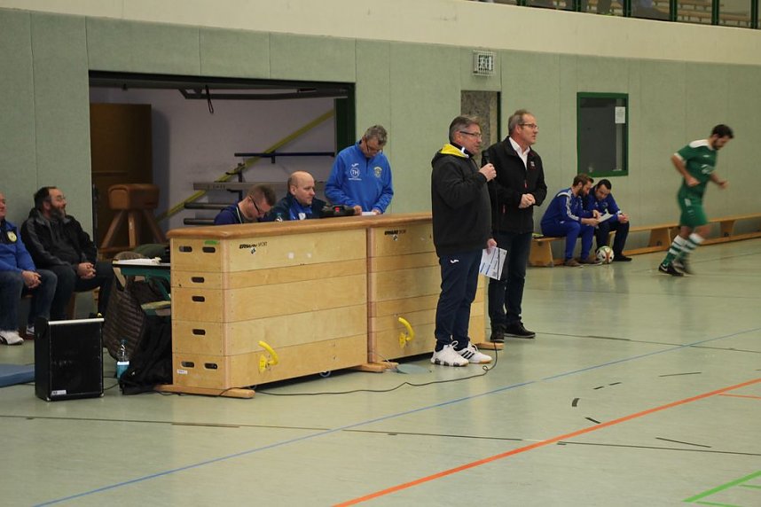 Zwischen G&auml;nsebraten und Raketen