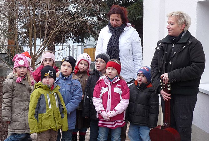 B&uuml;rgermeister mit Gutscheinen unterwegs