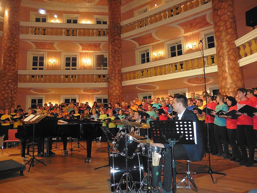 Thuringia Cantat & The String Company im Konzert