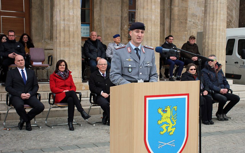 Vereidigung auf dem Markt