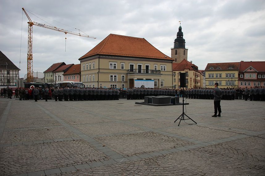 Vereidigung auf dem Markt