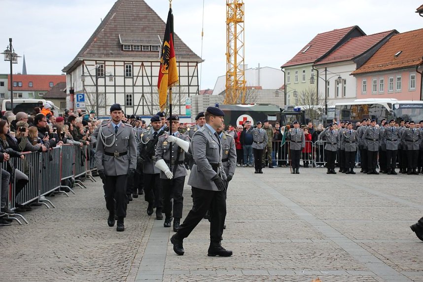 Vereidigung auf dem Markt
