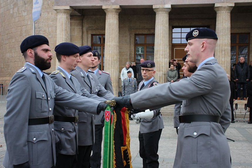 Vereidigung auf dem Markt