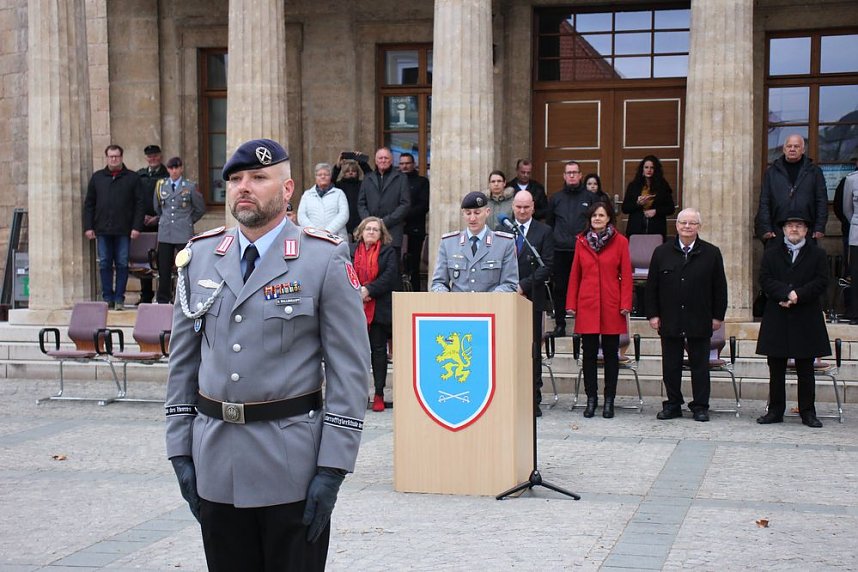 Vereidigung auf dem Markt