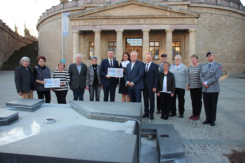 &Uuml;bergabe der Spendenmittel aus dem Neujahrsempfang