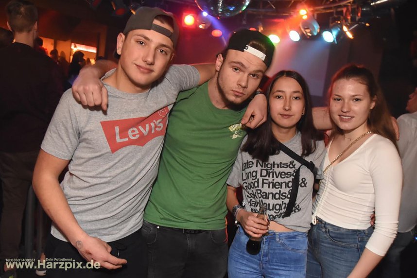 90er und 2000er Party