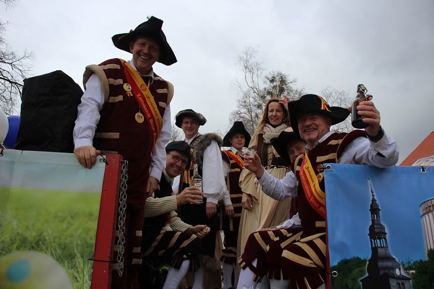 Narrenkappen flogen durch die Luft