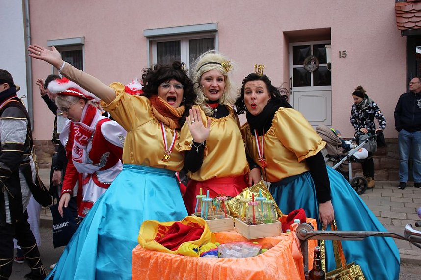 Narrenkappen flogen durch die Luft