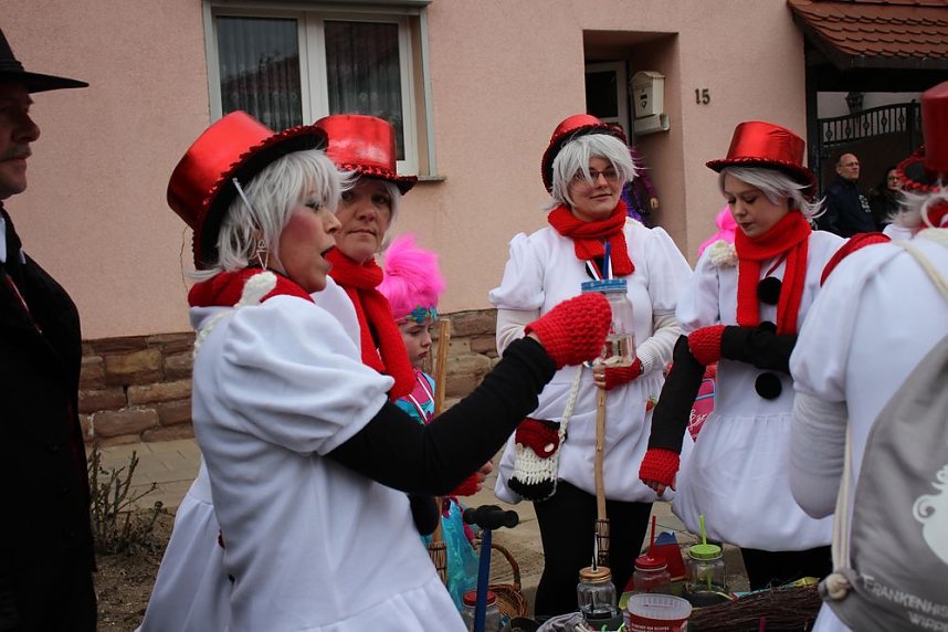Narrenkappen flogen durch die Luft