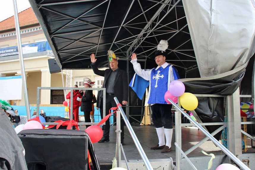 Rosenmontagsumzug nass gemacht