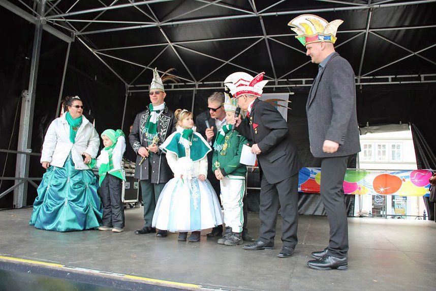 Rosenmontagsumzug nass gemacht